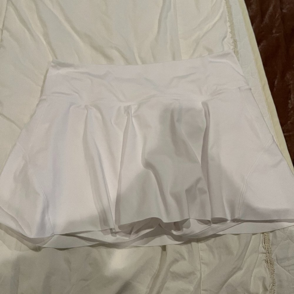 NEVER WORN Athleta tennis skirt